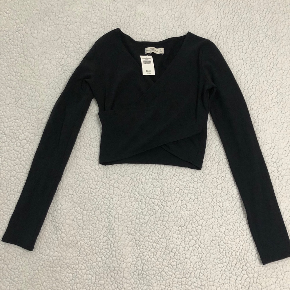 Long sleeve crop top